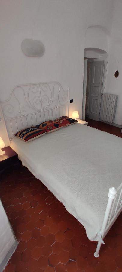 Ideale Per Escursionisti, A Pochi Minuti Dal Mare E Dalle Falesie- Casa Celeste Cisano sul Neva Luaran gambar