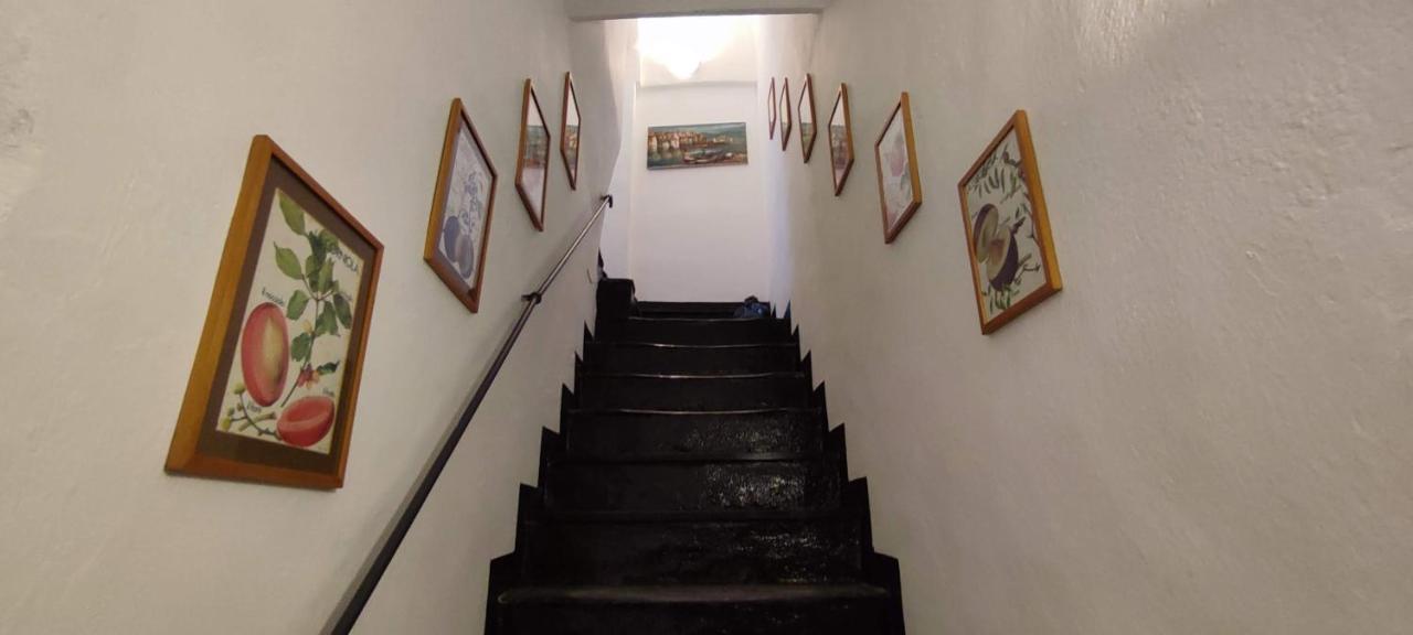 Ideale Per Escursionisti, A Pochi Minuti Dal Mare E Dalle Falesie- Casa Celeste Cisano sul Neva Luaran gambar